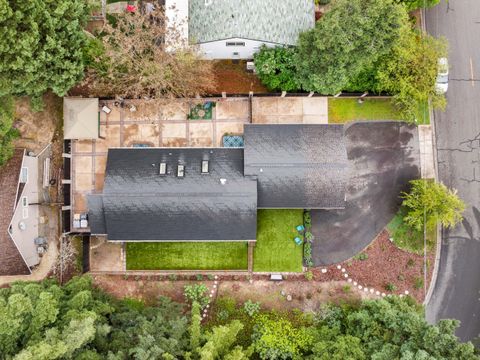 Tiny photo for 1500 NW B Street, Grants Pass, OR 97526 (MLS # 220219535)