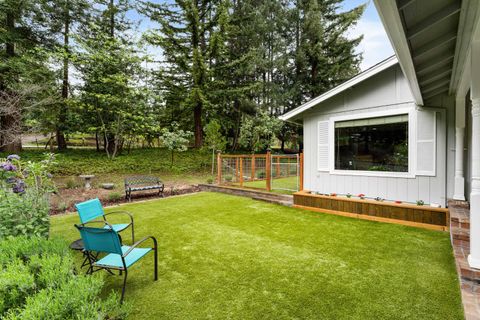 Tiny photo for 1500 NW B Street, Grants Pass, OR 97526 (MLS # 220219535)