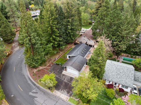 Tiny photo for 1500 NW B Street, Grants Pass, OR 97526 (MLS # 220219535)