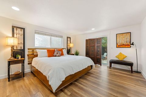 Tiny photo for 1500 NW B Street, Grants Pass, OR 97526 (MLS # 220219535)