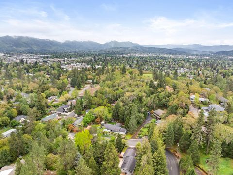 Tiny photo for 1500 NW B Street, Grants Pass, OR 97526 (MLS # 220219535)
