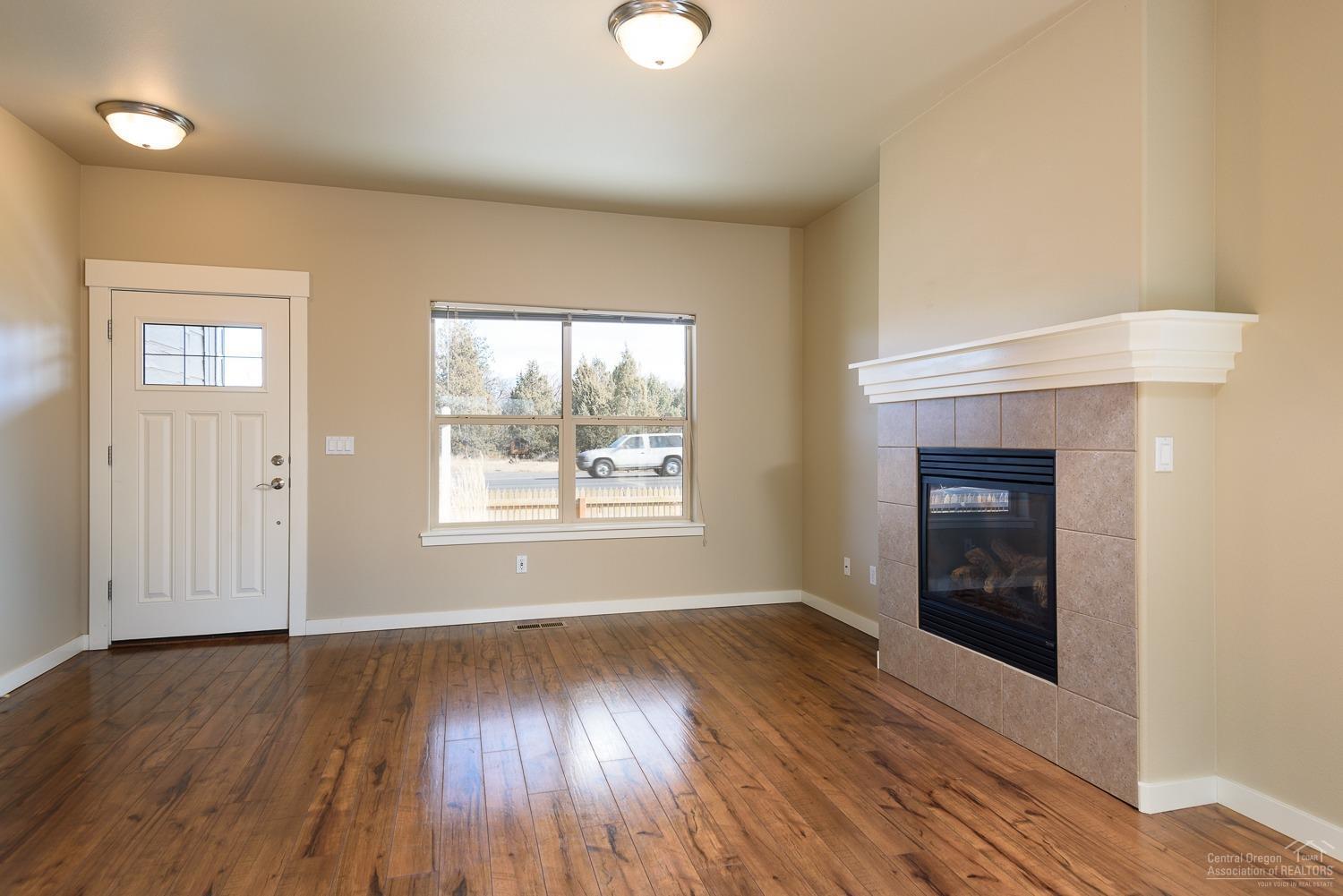 27th Street Crossing - Residential