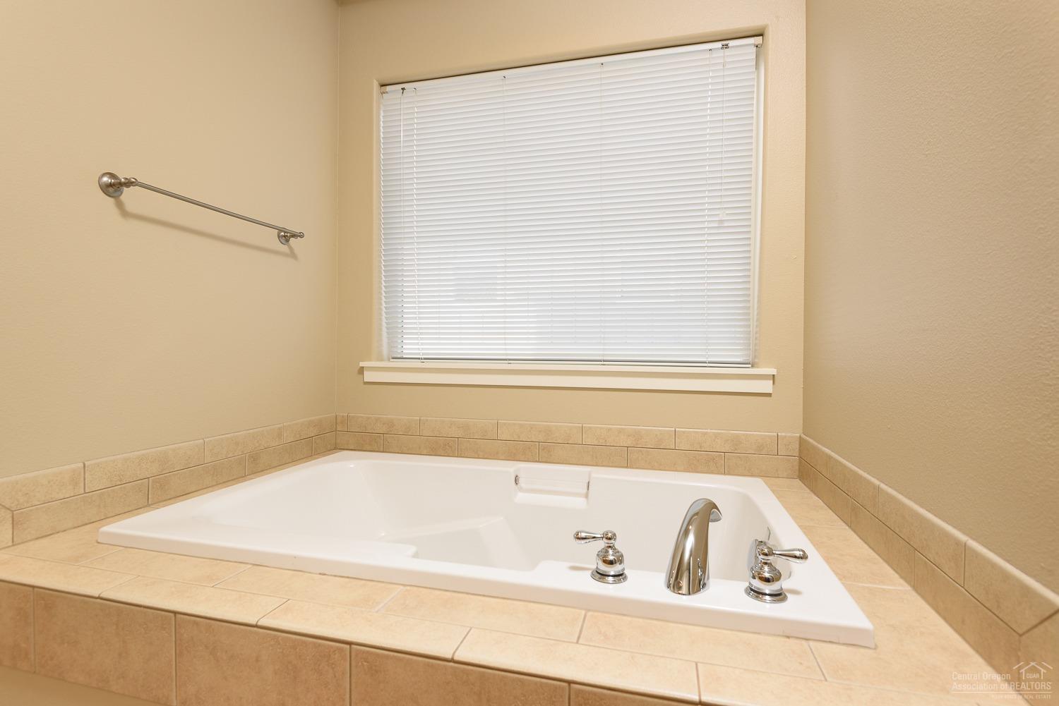 27th Street Crossing - Residential