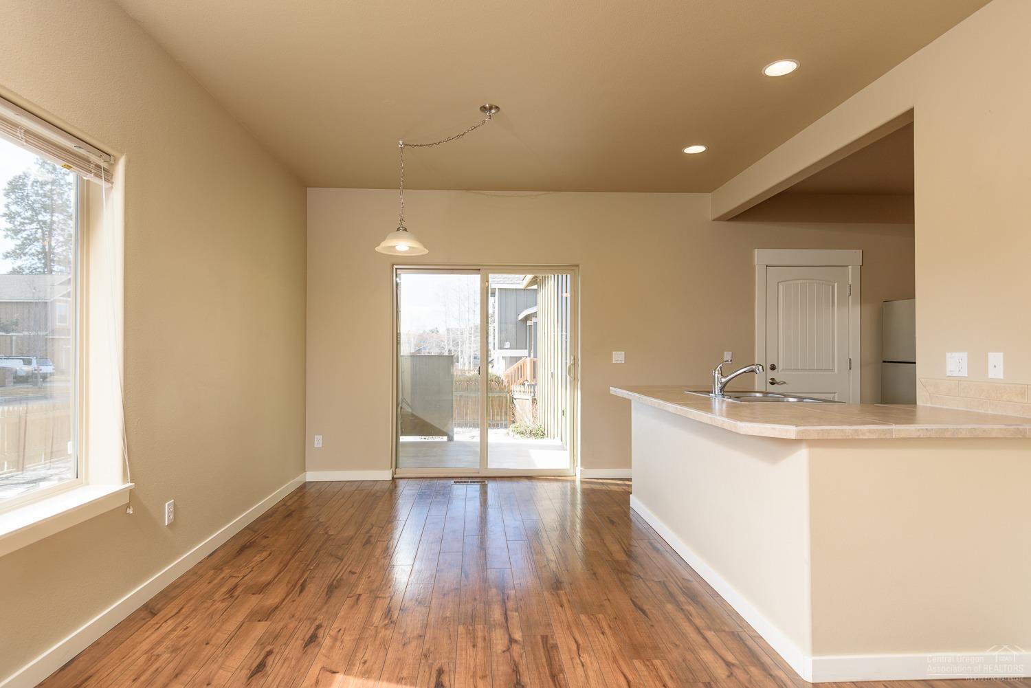 27th Street Crossing - Residential