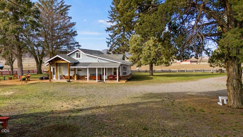Photo of 14837 Hill Road, Klamath Falls, OR 97603 (MLS # 220228399)
