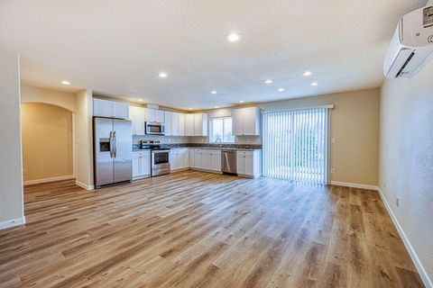 Tiny photo for 5489 Shalynn Drive, Klamath Falls, OR 97603 (MLS # 220213819)