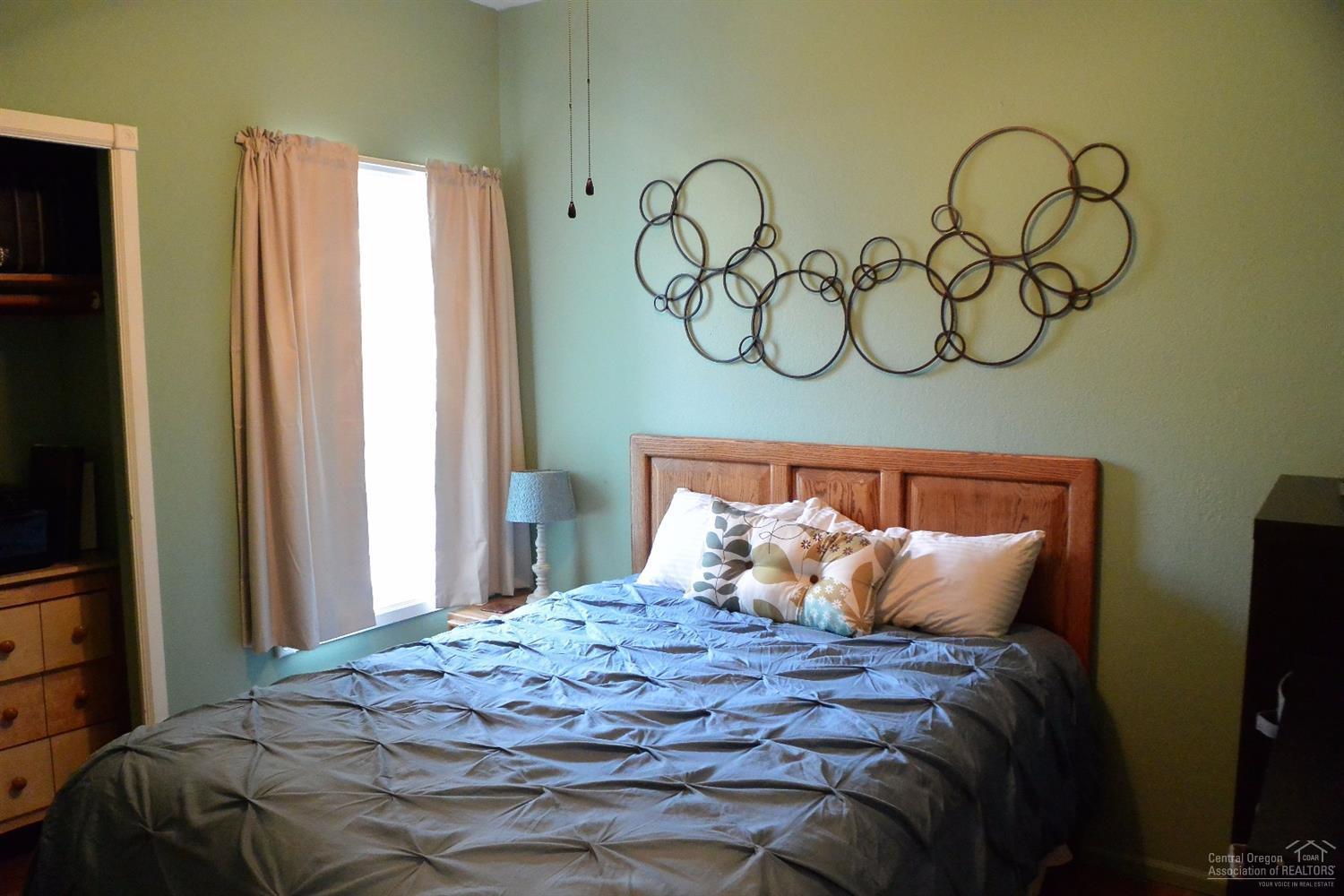 Royal Yeoman - Residential