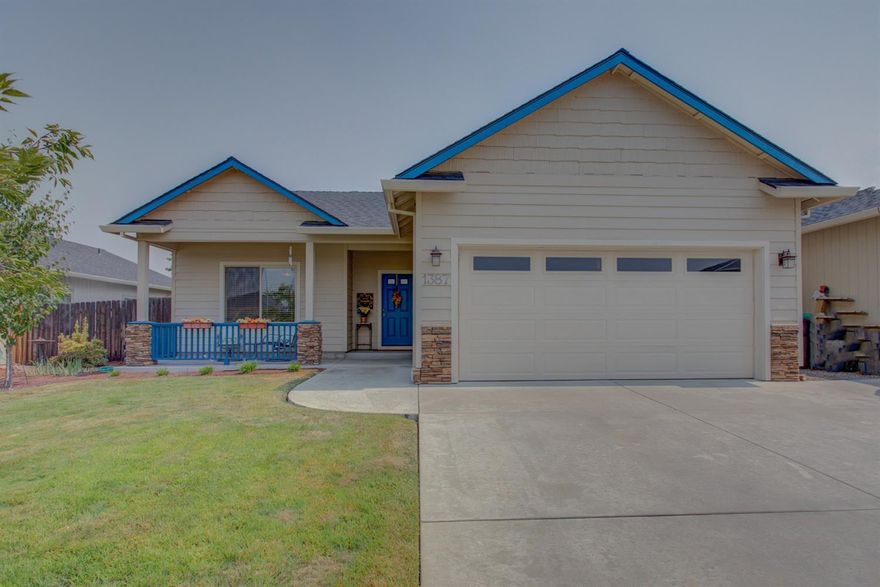 This modern 2 bedroom, 2 bath home has all the touches that your buyer has been looking for. The home was built as a two bedroom home not a conversion from 3 bedrooms. Many quality touches include: laminate and tile flooring throughout, skylights, 9' ceilings, gas fireplace, less than 1 year old HV/AC, plantation blinds, granite counters, 2 year old kitchen cabinets with pull-out drawers, 5 burner gas range, island kitchen with eating bar and pantry. The master suite has a walk-in closet, double tub with jets and a separate shower. Outside you will find an easy care lot, patio with low-maintenance aluminum pergola, sprinkler system and even blueberries and a cherry tree. This combination of features is rare, so check it out today. Seller will include hot tub on patio.