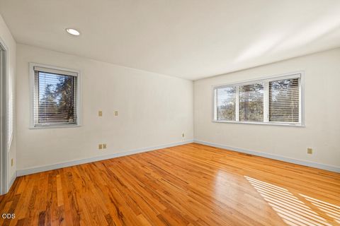 Tiny photo for 11138 Merganser Road, Klamath Falls, OR 97601 (MLS # 220223409)