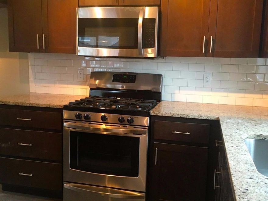 New home featuring open living with island kitchen, den/office or 4th bedroom & master with dual walk-ins. Slab granite, under mount sinks, stainless appliances & custom cabinetry. Includes vaulted ceilings, hardy siding, 30yr roof, lifetime windows, high efficiency gas furnace & Central AC. Welcome to Luma Vista homes at Gleneden: Quality new homes just over 1 mile from Deschutes River to launch your outdoor adventures, minutes to Old Mill District for shopping/dining, and steps from canal trail & park.