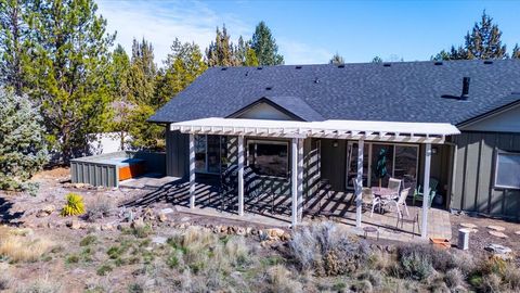 Tiny photo for 387 Goshawk Court, Redmond, OR 97756 (MLS # 220217634)