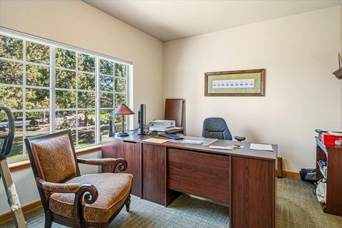 Tiny photo for 387 Goshawk Court, Redmond, OR 97756 (MLS # 220217634)