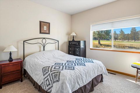 Tiny photo for 387 Goshawk Court, Redmond, OR 97756 (MLS # 220217634)