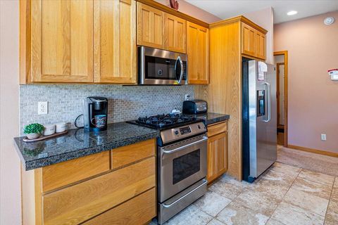 Tiny photo for 387 Goshawk Court, Redmond, OR 97756 (MLS # 220217634)