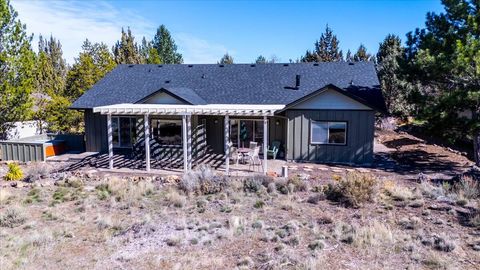 Tiny photo for 387 Goshawk Court, Redmond, OR 97756 (MLS # 220217634)