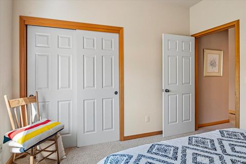 Tiny photo for 387 Goshawk Court, Redmond, OR 97756 (MLS # 220217634)