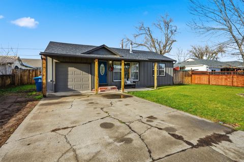 Tiny photo for 305 SW Ewen Street, Prineville, OR 97754 (MLS # 220213169)