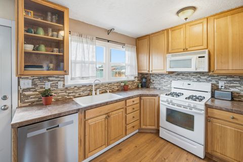 Tiny photo for 305 SW Ewen Street, Prineville, OR 97754 (MLS # 220213169)