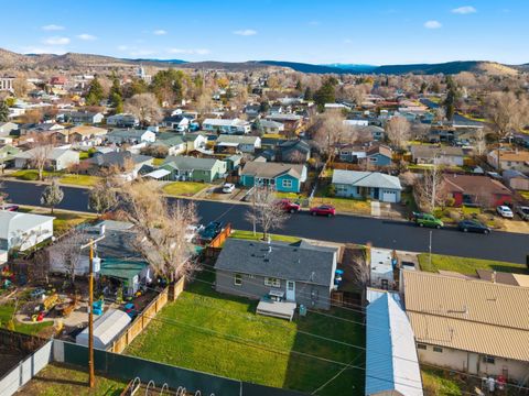 Tiny photo for 305 SW Ewen Street, Prineville, OR 97754 (MLS # 220213169)