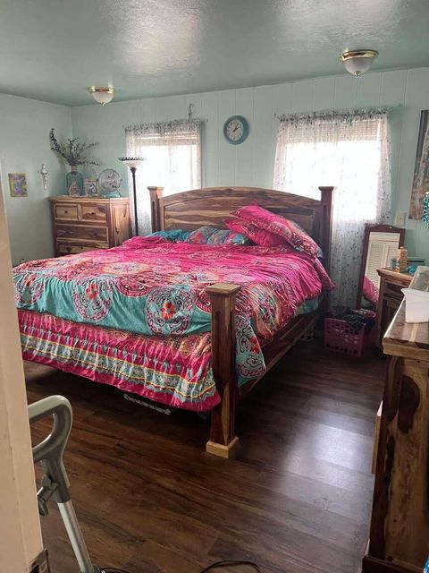 Tiny photo for 5829 Cheyne Avenue, Klamath Falls, OR 97603 (MLS # 220217140)