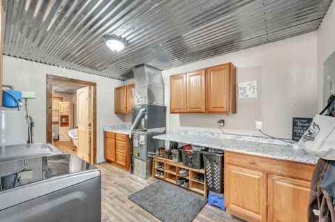 Tiny photo for 15408 Ponderosa Loop, La Pine, OR 97739 (MLS # 220203701)