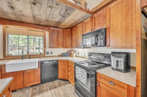 Tiny photo for 15408 Ponderosa Loop, La Pine, OR 97739 (MLS # 220203701)