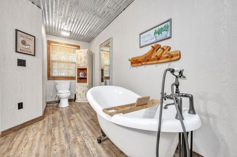 Tiny photo for 15408 Ponderosa Loop, La Pine, OR 97739 (MLS # 220203701)