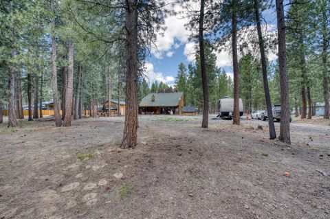 Tiny photo for 15408 Ponderosa Loop, La Pine, OR 97739 (MLS # 220203701)
