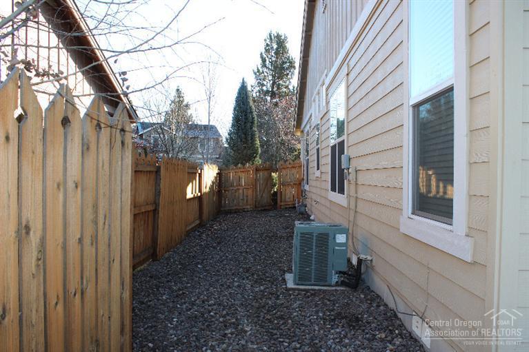 The Bluffs River Ben - Residential