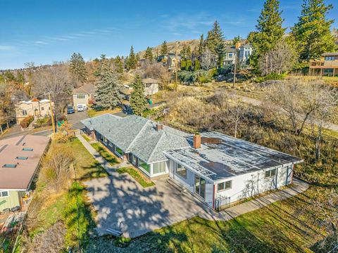 Tiny photo for 2046 Huron Street, Klamath Falls, OR 97601 (MLS # 220212361)