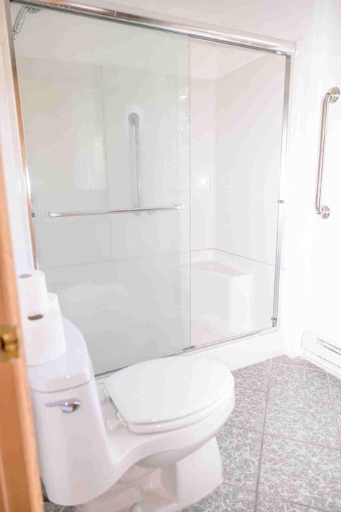 Tiny photo for 2046 Huron Street, Klamath Falls, OR 97601 (MLS # 220212361)