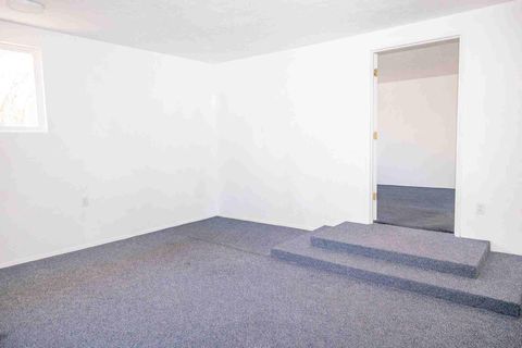 Tiny photo for 2046 Huron Street, Klamath Falls, OR 97601 (MLS # 220212361)