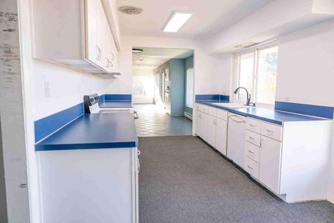 Tiny photo for 2046 Huron Street, Klamath Falls, OR 97601 (MLS # 220212361)