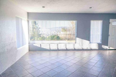 Tiny photo for 2046 Huron Street, Klamath Falls, OR 97601 (MLS # 220212361)