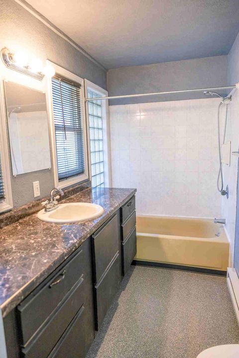 Tiny photo for 2046 Huron Street, Klamath Falls, OR 97601 (MLS # 220212361)