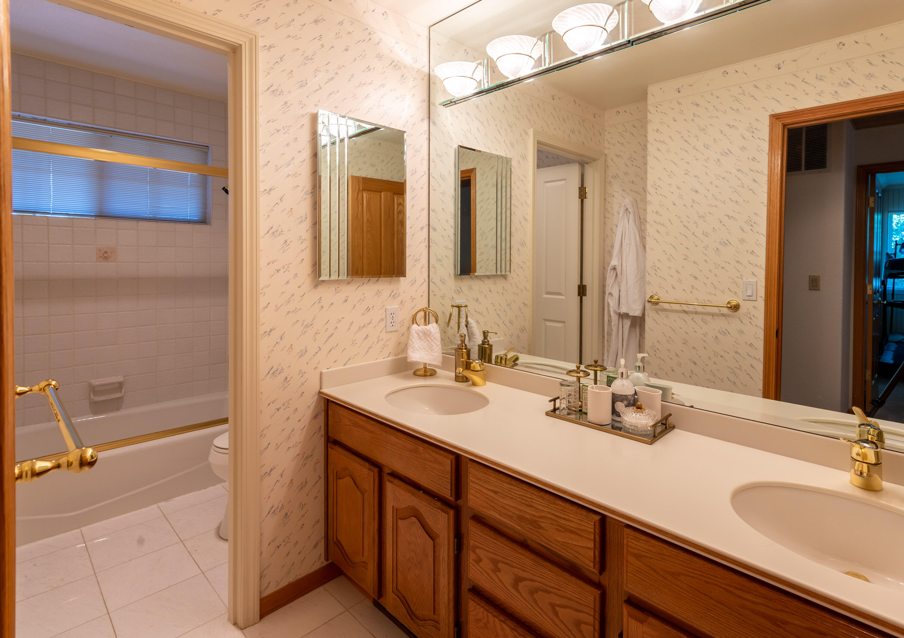 Eagle Crest - Residential