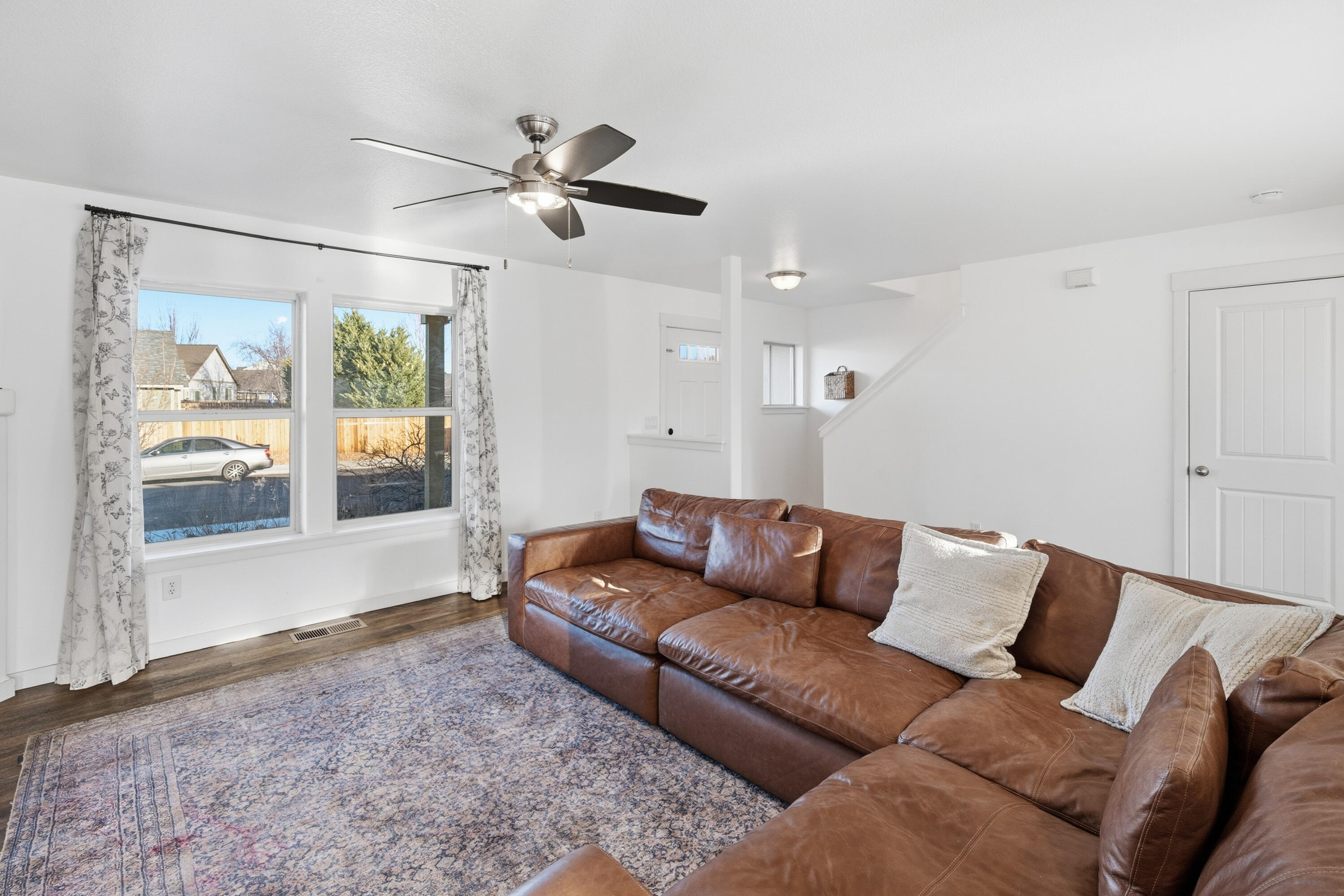 2548 SW Kalama Avenue