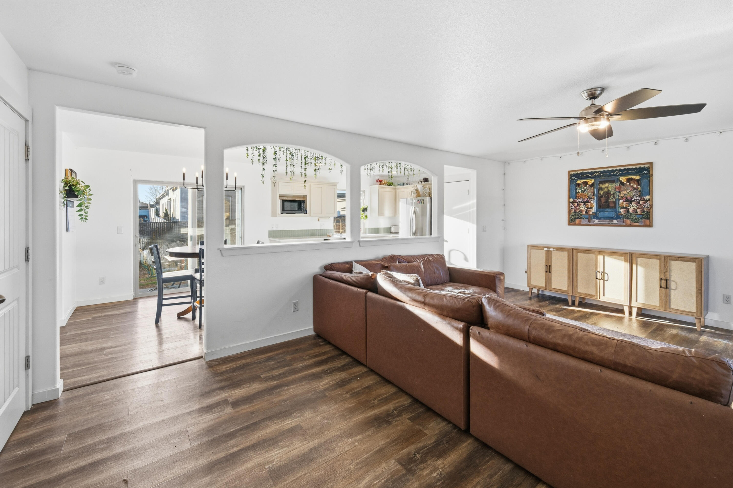 2548 SW Kalama Avenue