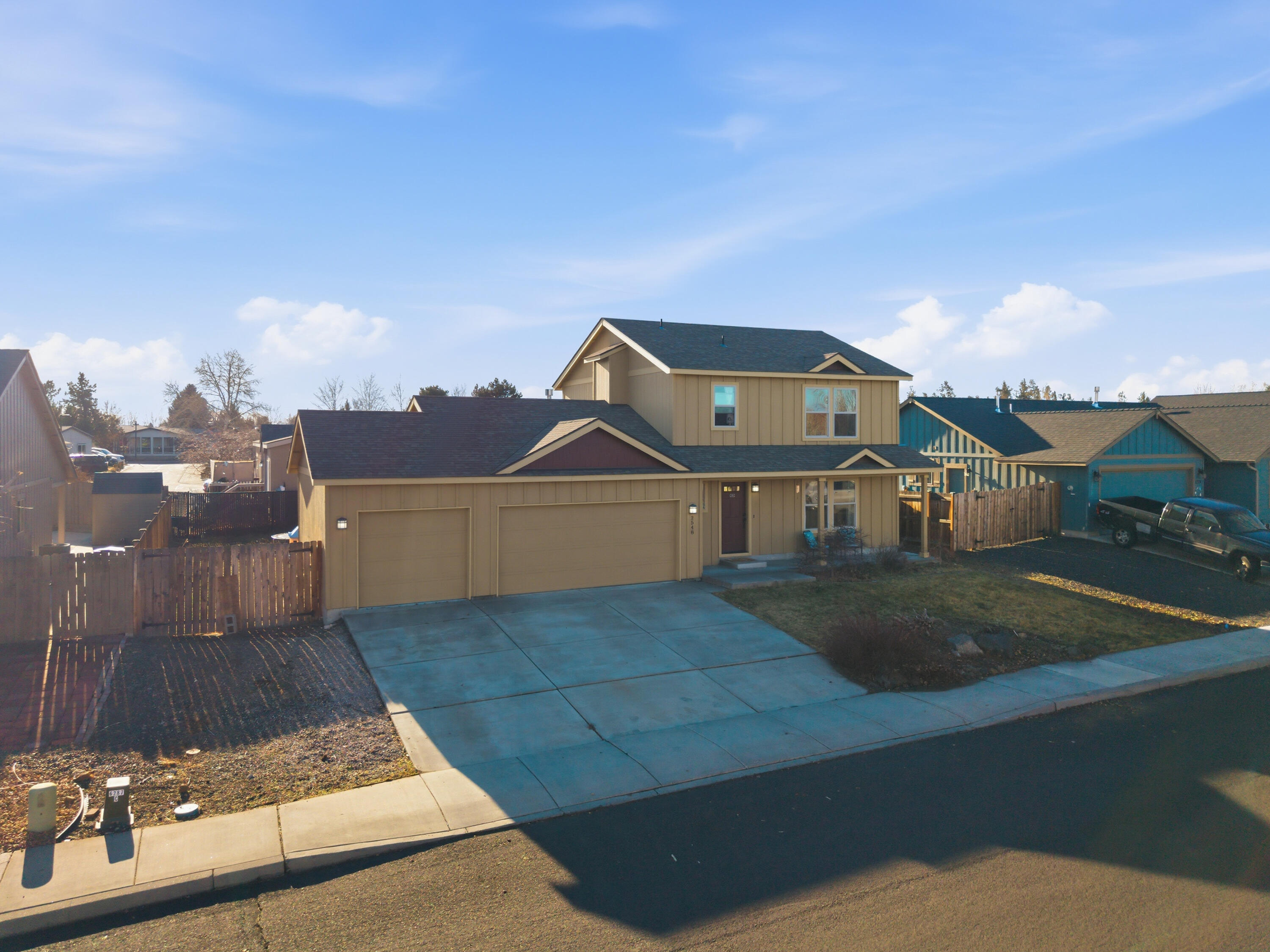 2548 SW Kalama Avenue