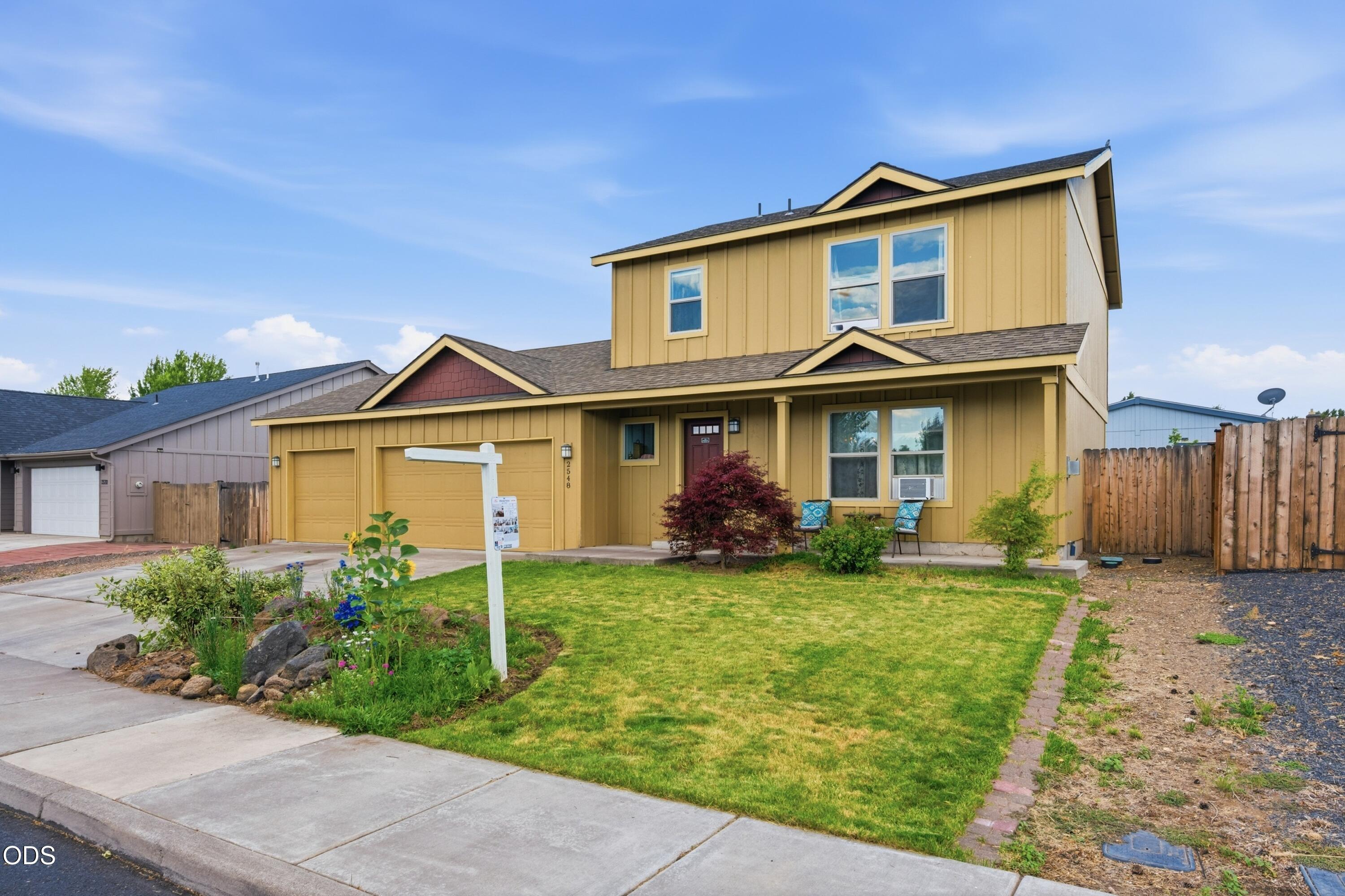 2548 SW Kalama Avenue