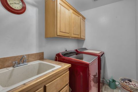Tiny photo for 20706 Nicolette Drive, Bend, OR 97701 (MLS # 220210743)