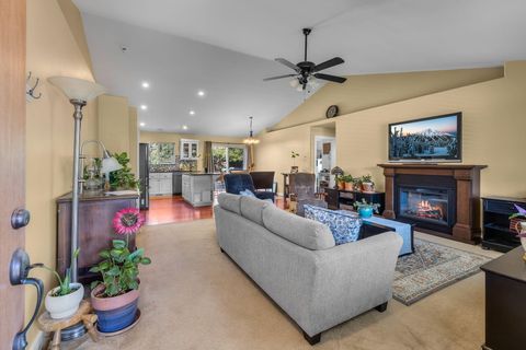 Tiny photo for 20706 Nicolette Drive, Bend, OR 97701 (MLS # 220210743)