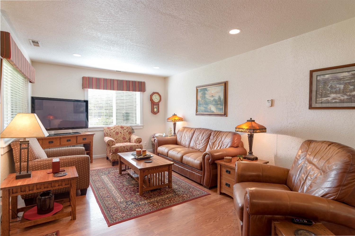 Meadowlark - Residential