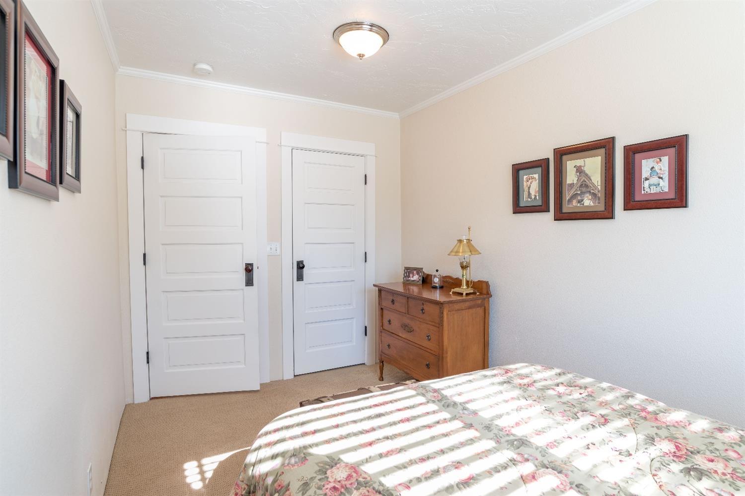 Meadowlark - Residential
