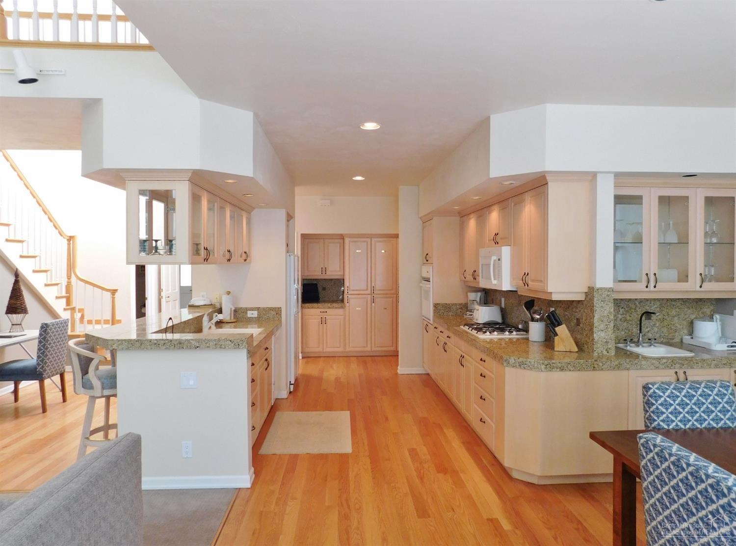 StoneTH - Residential