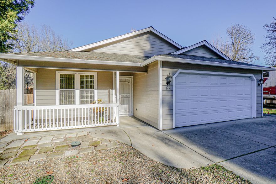 Adorable family home in the heart of Glendale. Recently updated kitchen with granite counter tops and stainless Microwave/Range/Sink. Well maintained carpets and updated bathrooms/laundry room that boast the modern look. Low maintenance front yard with rock and 2 car garage. Covered back patio and spacious backyard overlooking Mill & Cow Creek that is perfect for BBQ's and entertaining.