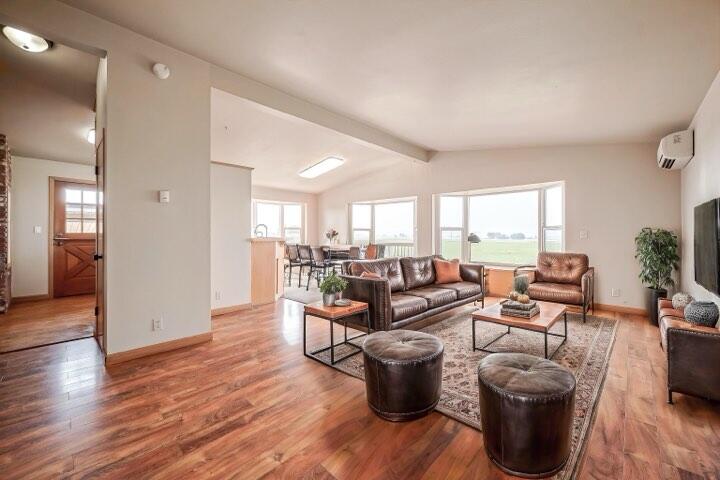 9463 NW Mountain View Acres Road