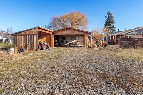 Tiny photo for 1265 NW Locust Street, Prineville, OR 97754 (MLS # 220213264)