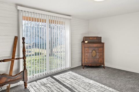 Tiny photo for 1265 NW Locust Street, Prineville, OR 97754 (MLS # 220213264)