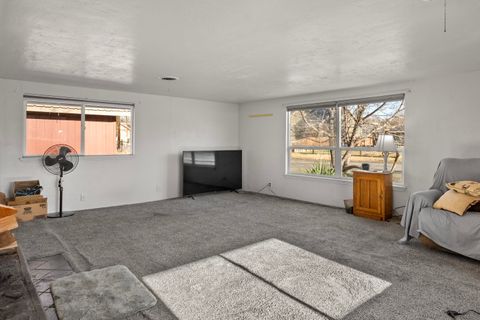 Tiny photo for 1265 NW Locust Street, Prineville, OR 97754 (MLS # 220213264)